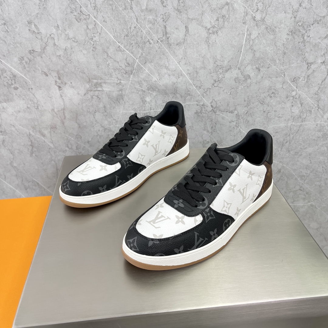 LOUIS VUITTON Rivoli