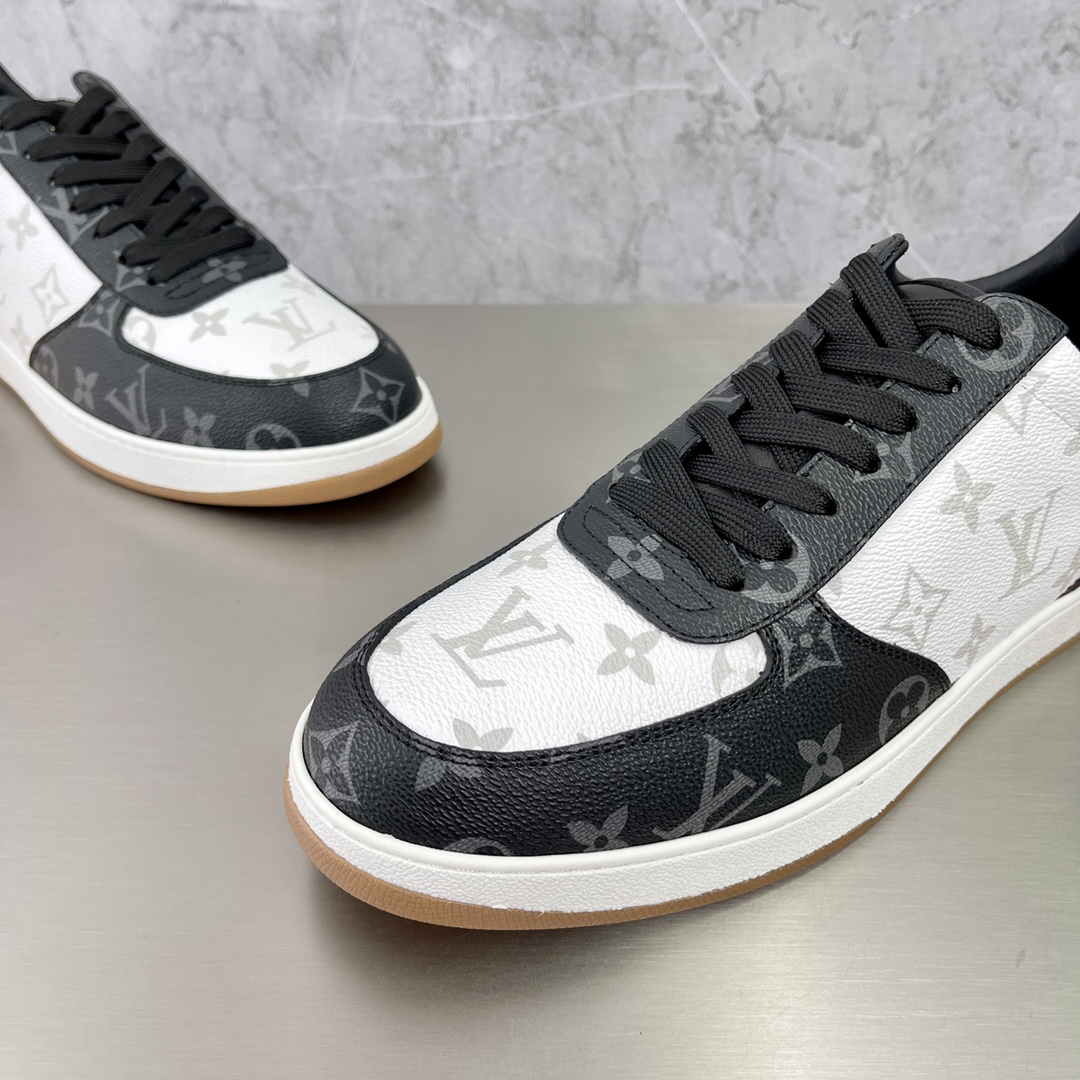 LOUIS VUITTON Rivoli