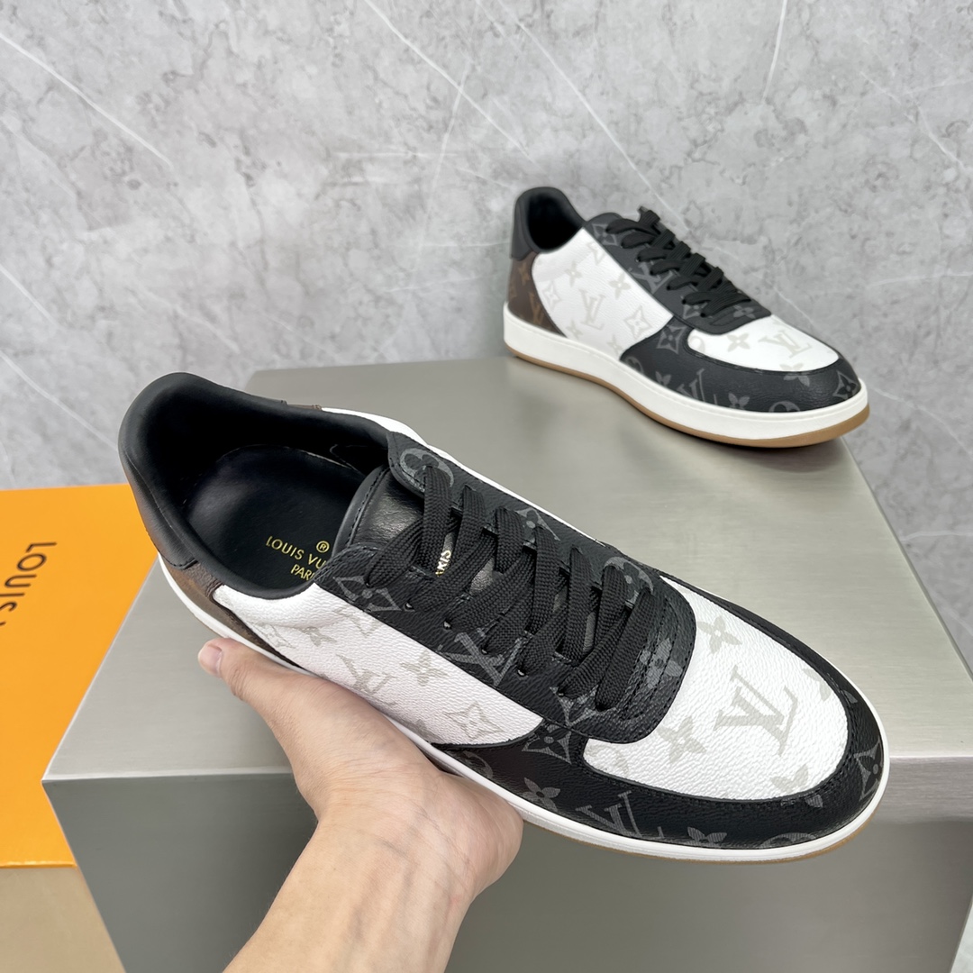 LOUIS VUITTON Rivoli