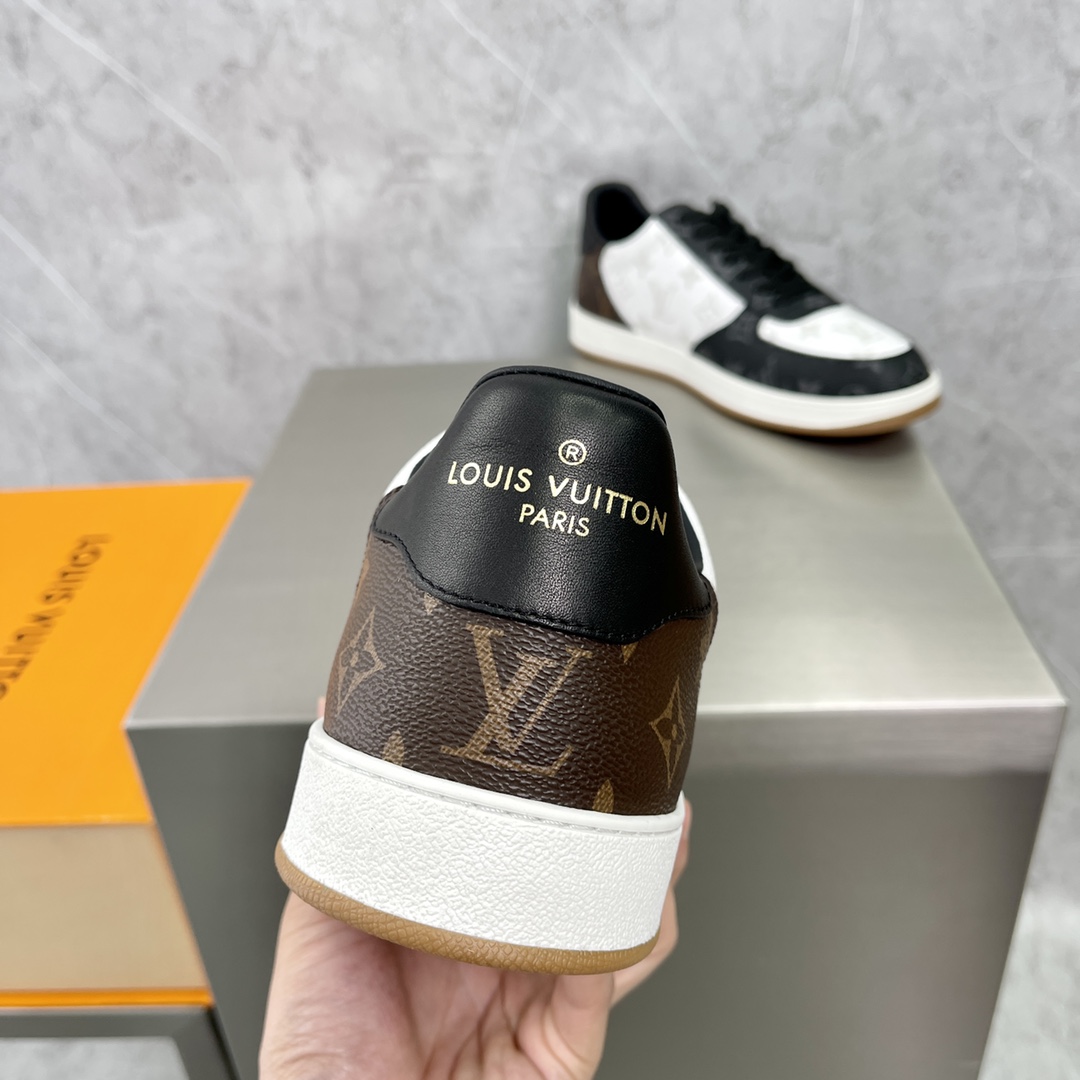 LOUIS VUITTON Rivoli