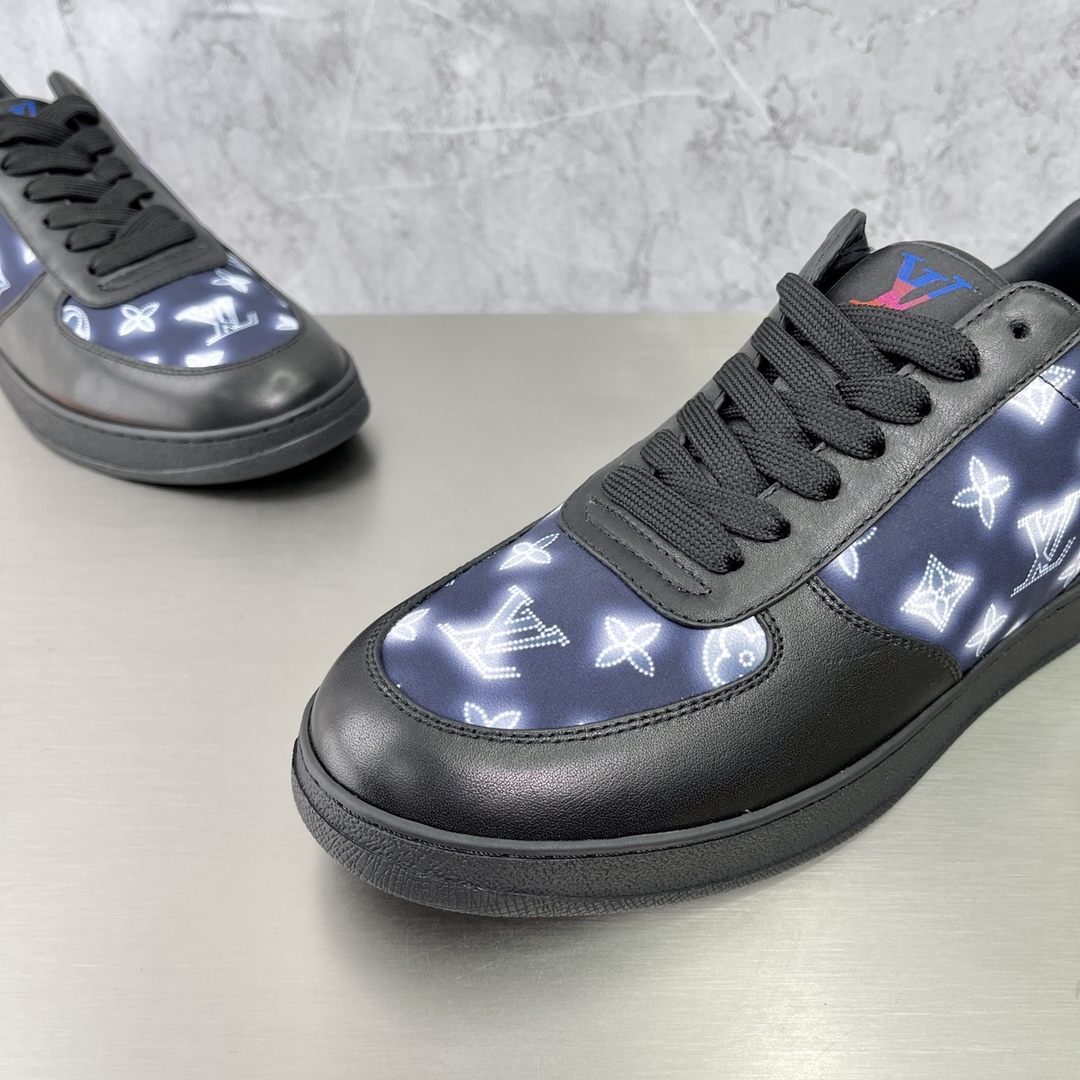 LOUIS VUITTON Rivoli