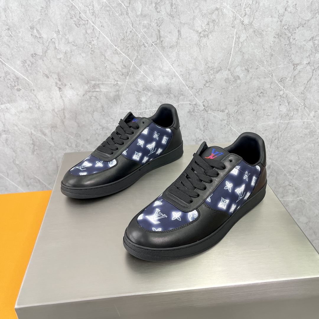 LOUIS VUITTON Rivoli