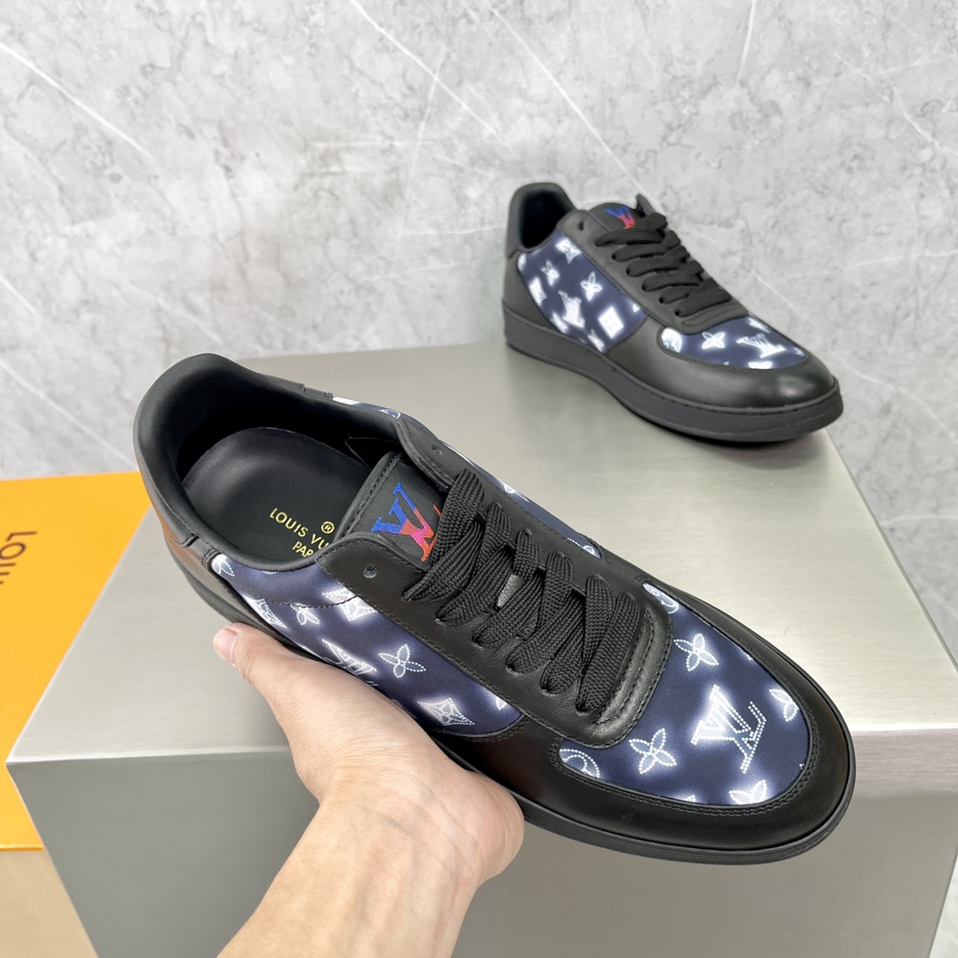 LOUIS VUITTON Rivoli