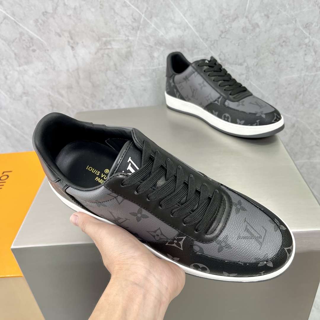 LOUIS VUITTON Rivoli