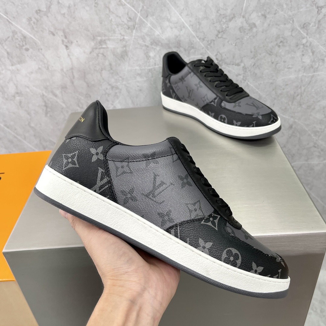 LOUIS VUITTON Rivoli