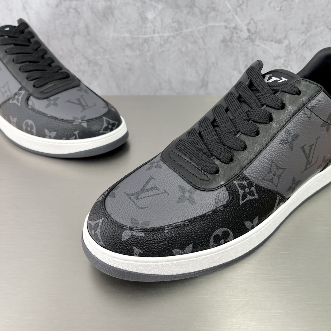 LOUIS VUITTON Rivoli