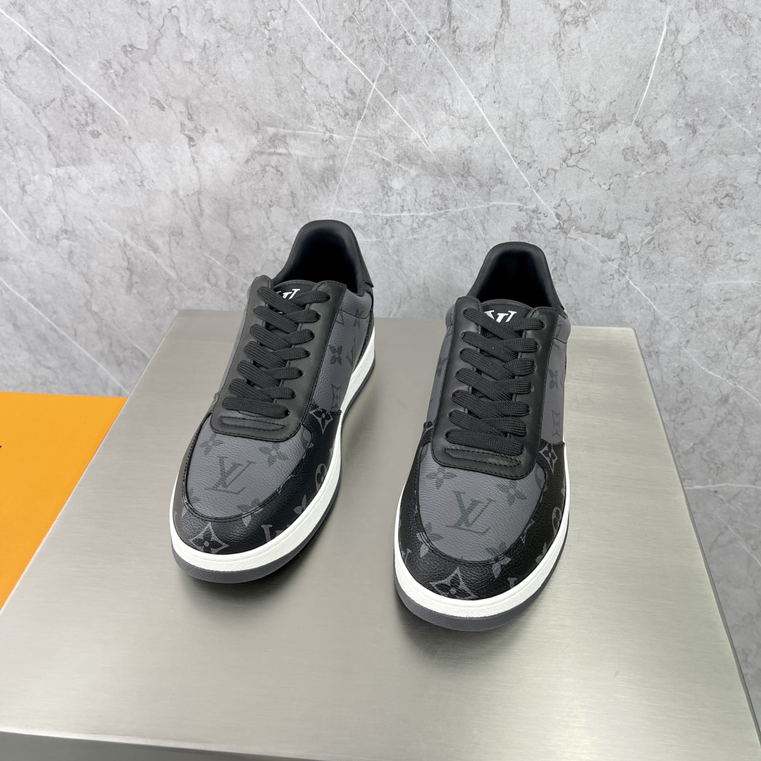 LOUIS VUITTON Rivoli