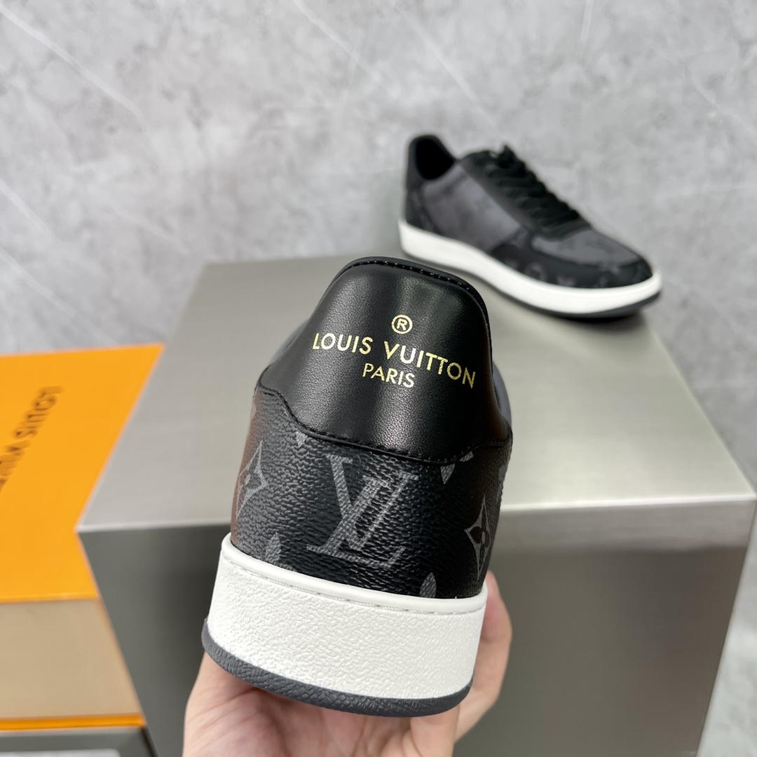 LOUIS VUITTON Rivoli