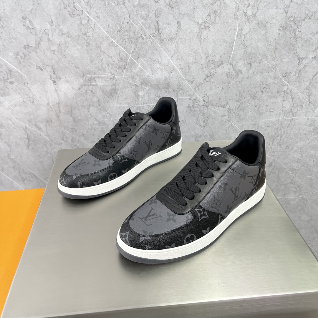 LOUIS VUITTON Rivoli