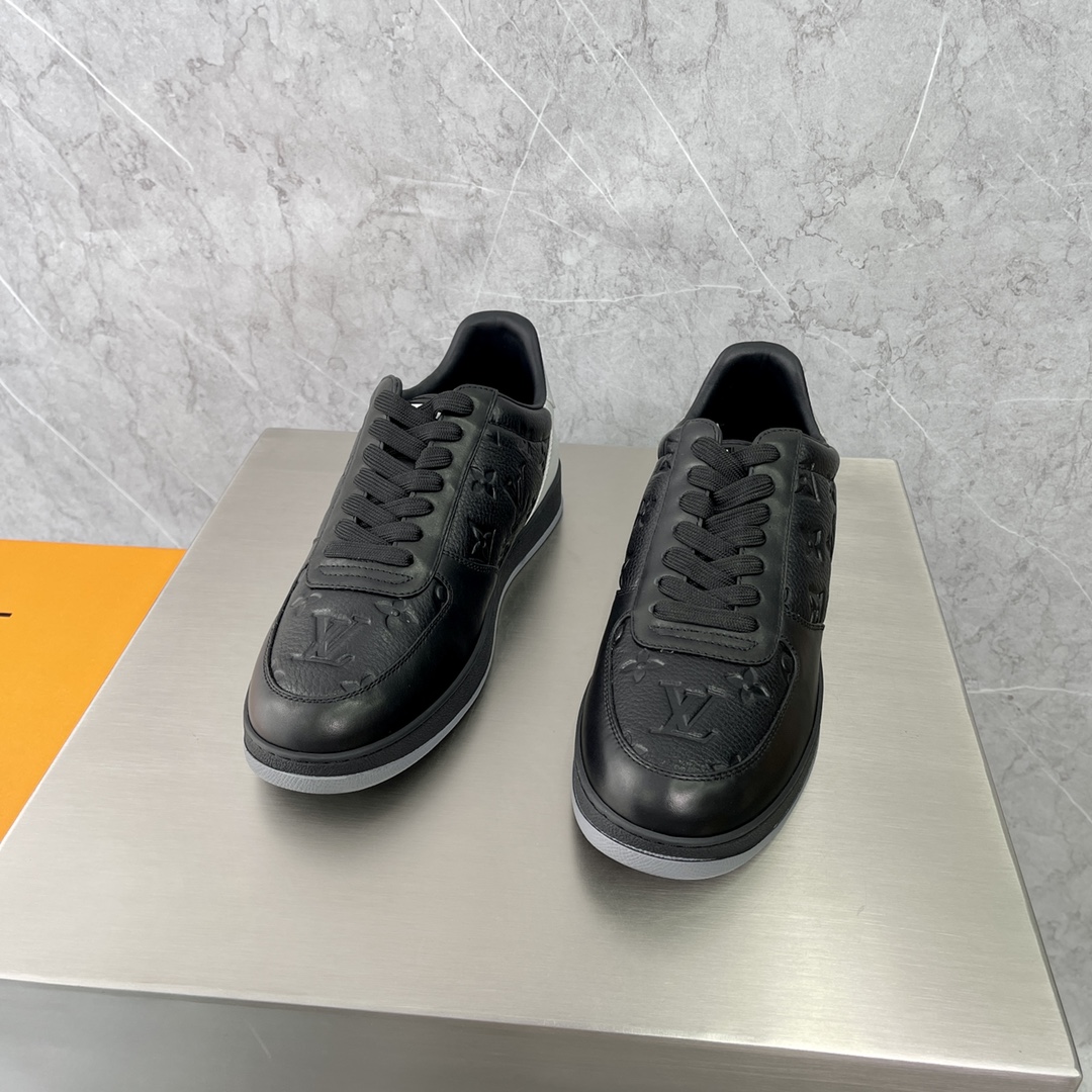 LOUIS VUITTON Rivoli