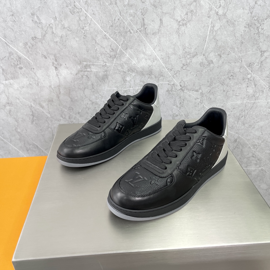 LOUIS VUITTON Rivoli