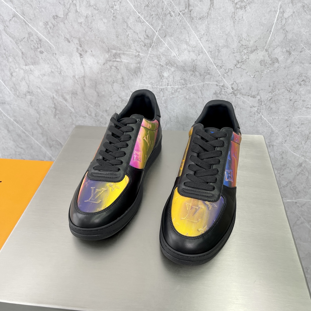 LOUIS VUITTON Rivoli