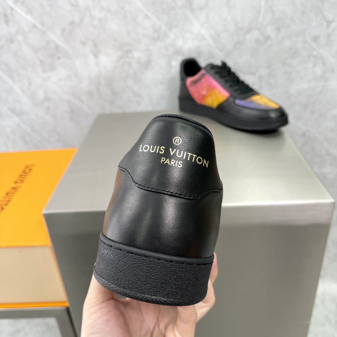 LOUIS VUITTON Rivoli