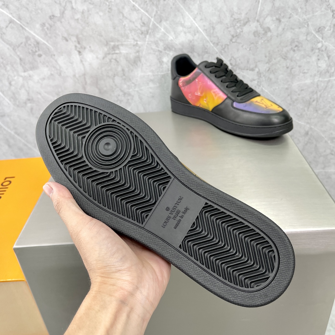 LOUIS VUITTON Rivoli