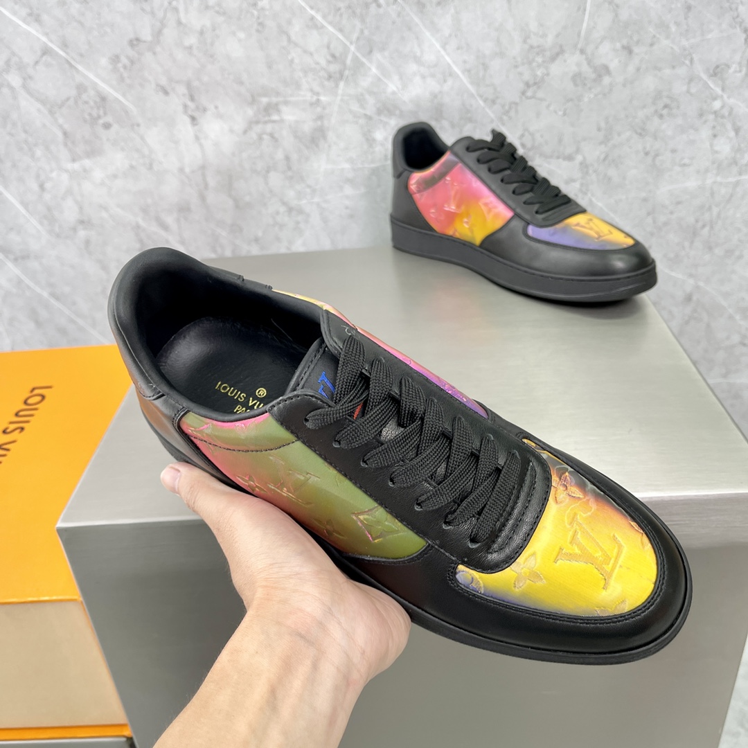 LOUIS VUITTON Rivoli