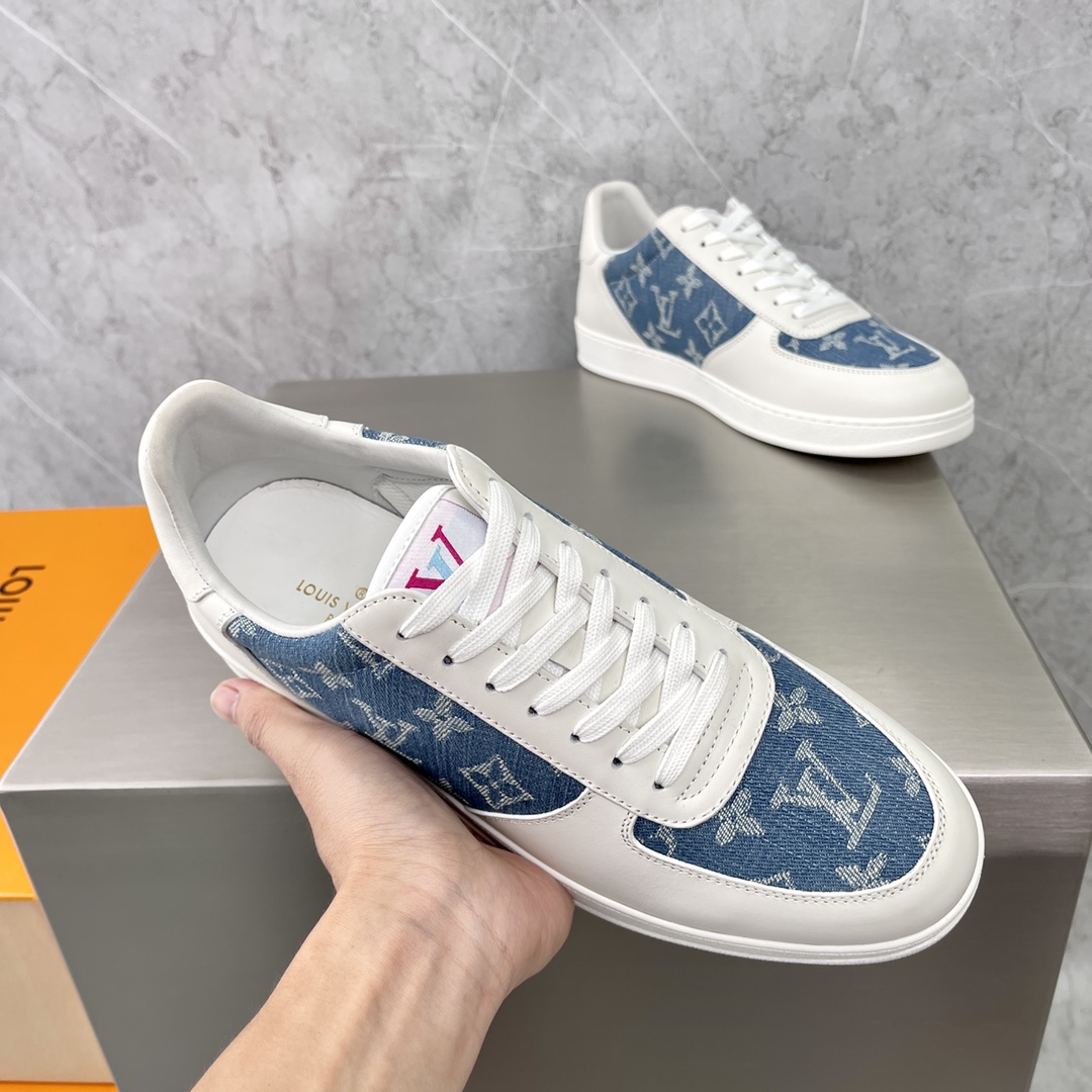 LOUIS VUITTON Rivoli