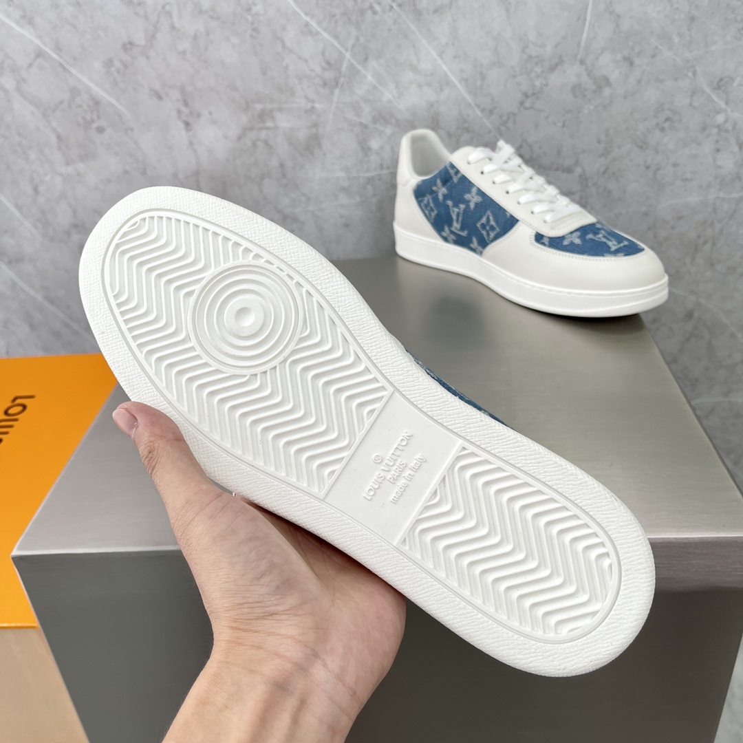 LOUIS VUITTON Rivoli