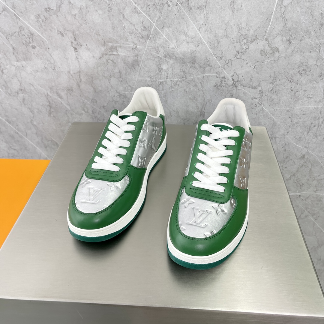 LOUIS VUITTON Rivoli