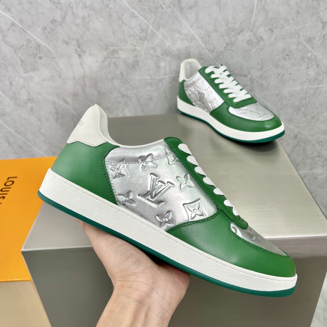 LOUIS VUITTON Rivoli