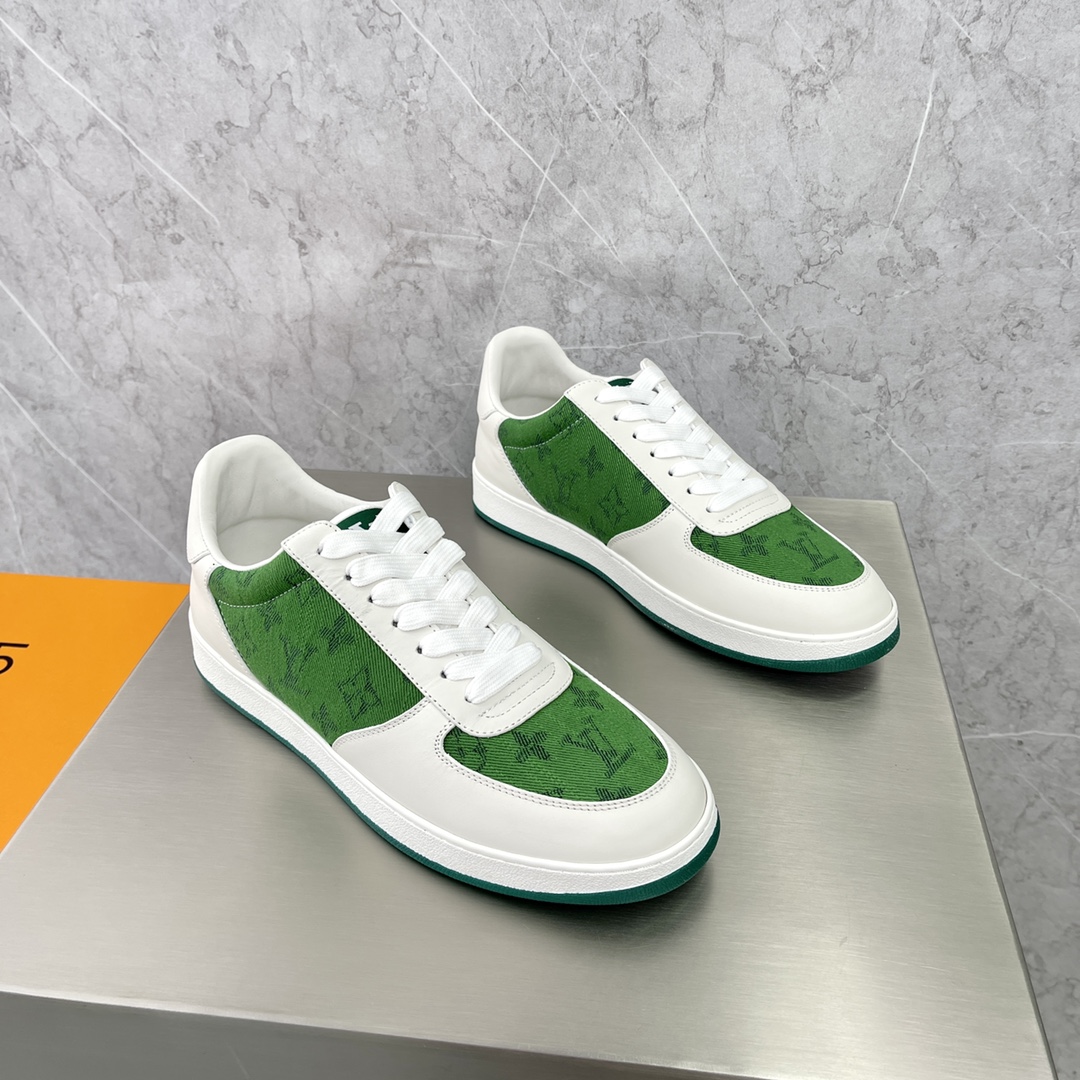 LOUIS VUITTON Rivoli