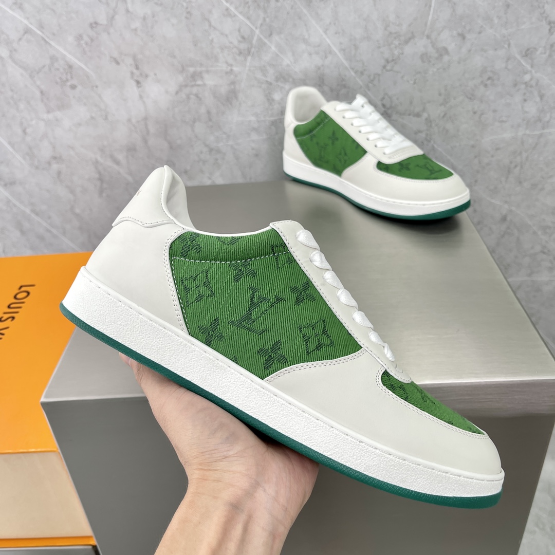 LOUIS VUITTON Rivoli