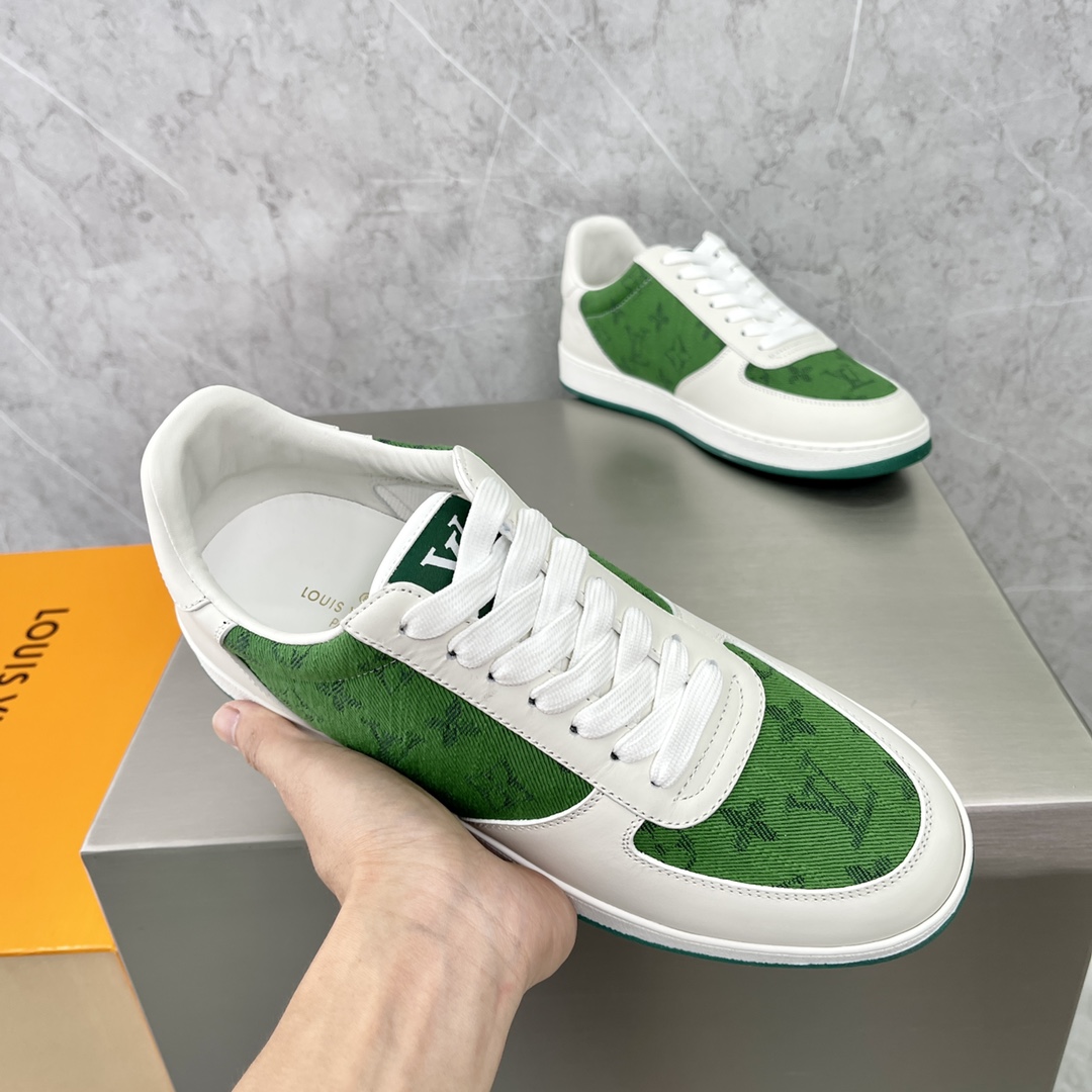 LOUIS VUITTON Rivoli