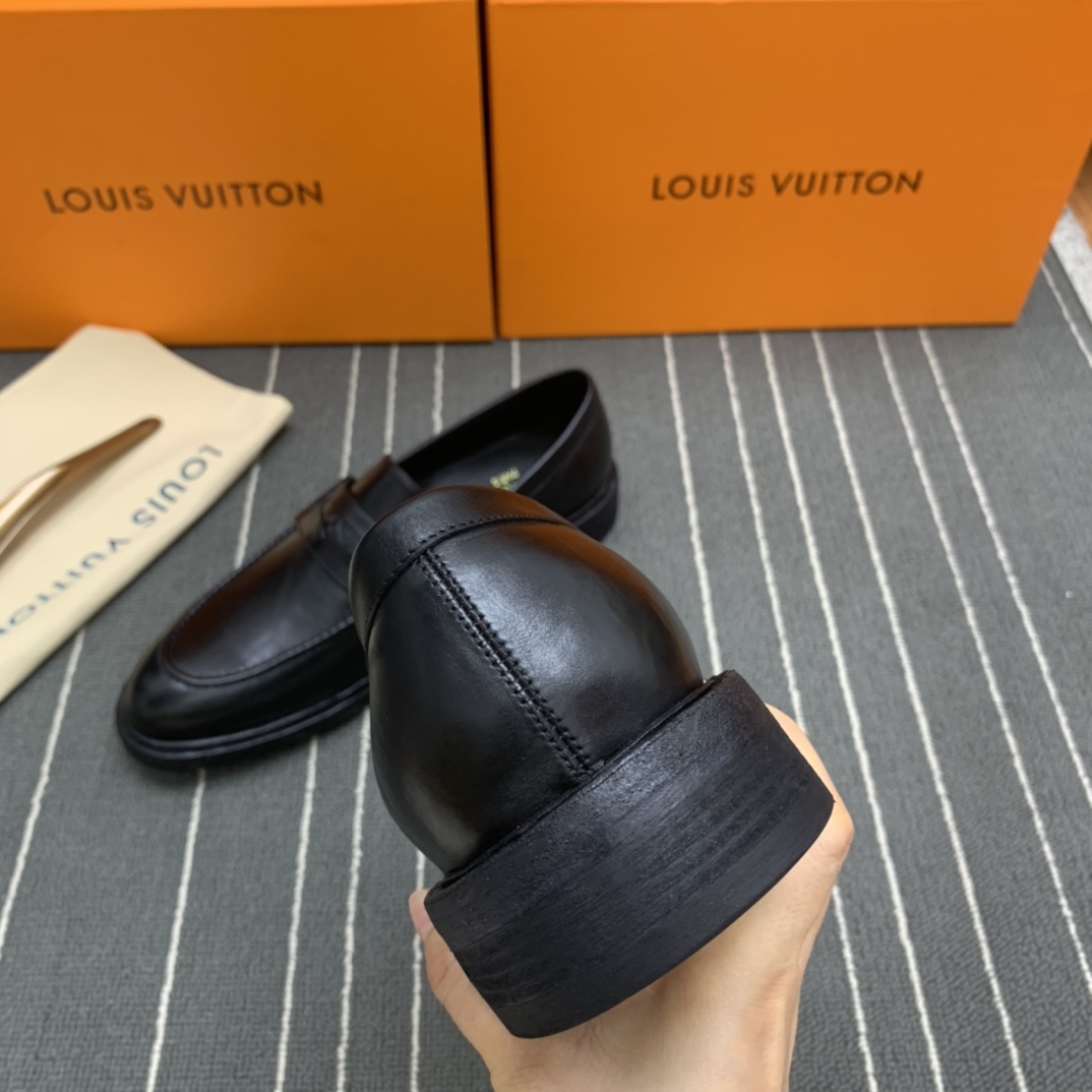 LOUIS VUITTON SHOES 