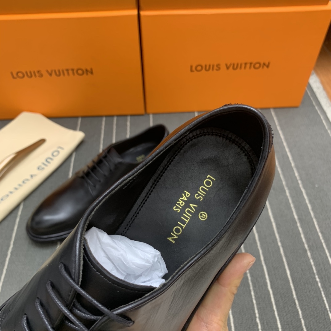 LOUIS VUITTON SHOES 