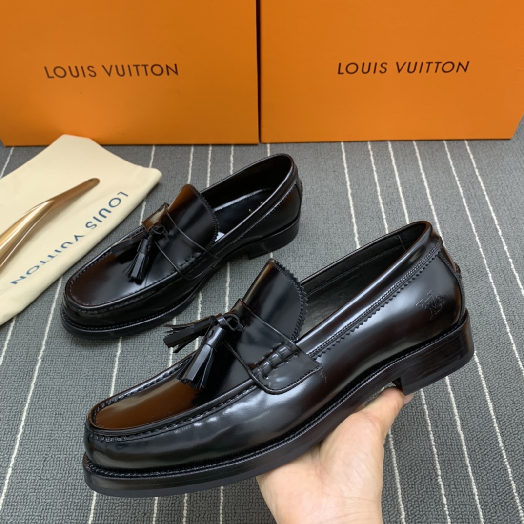LOUIS VUITTON SHOES 
