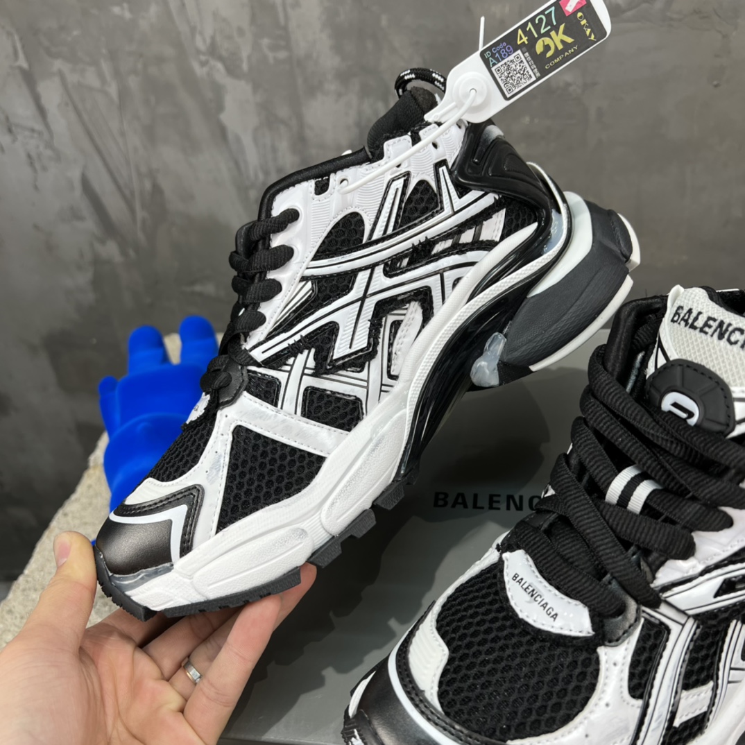 BALENCIAGA RUNNER