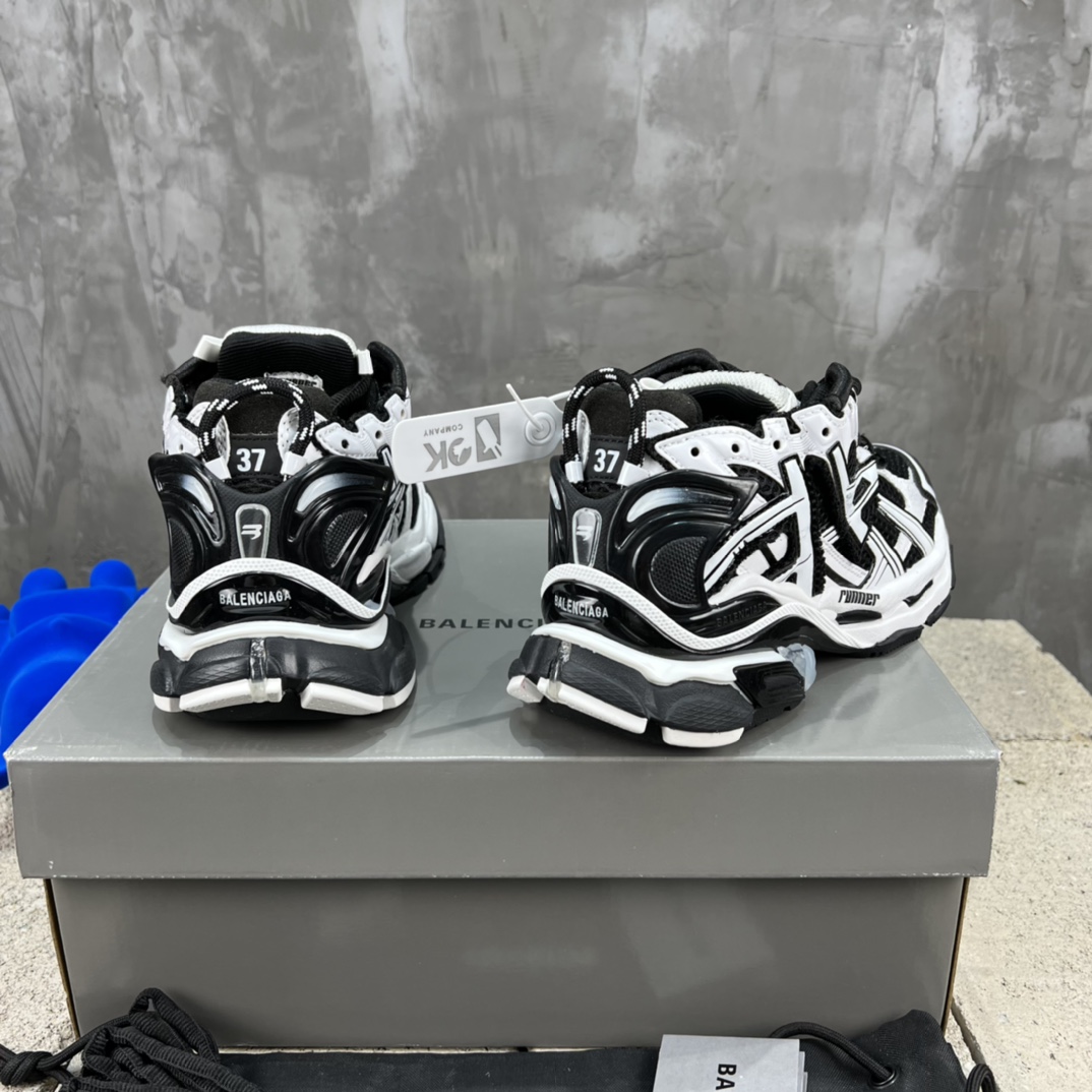 BALENCIAGA RUNNER