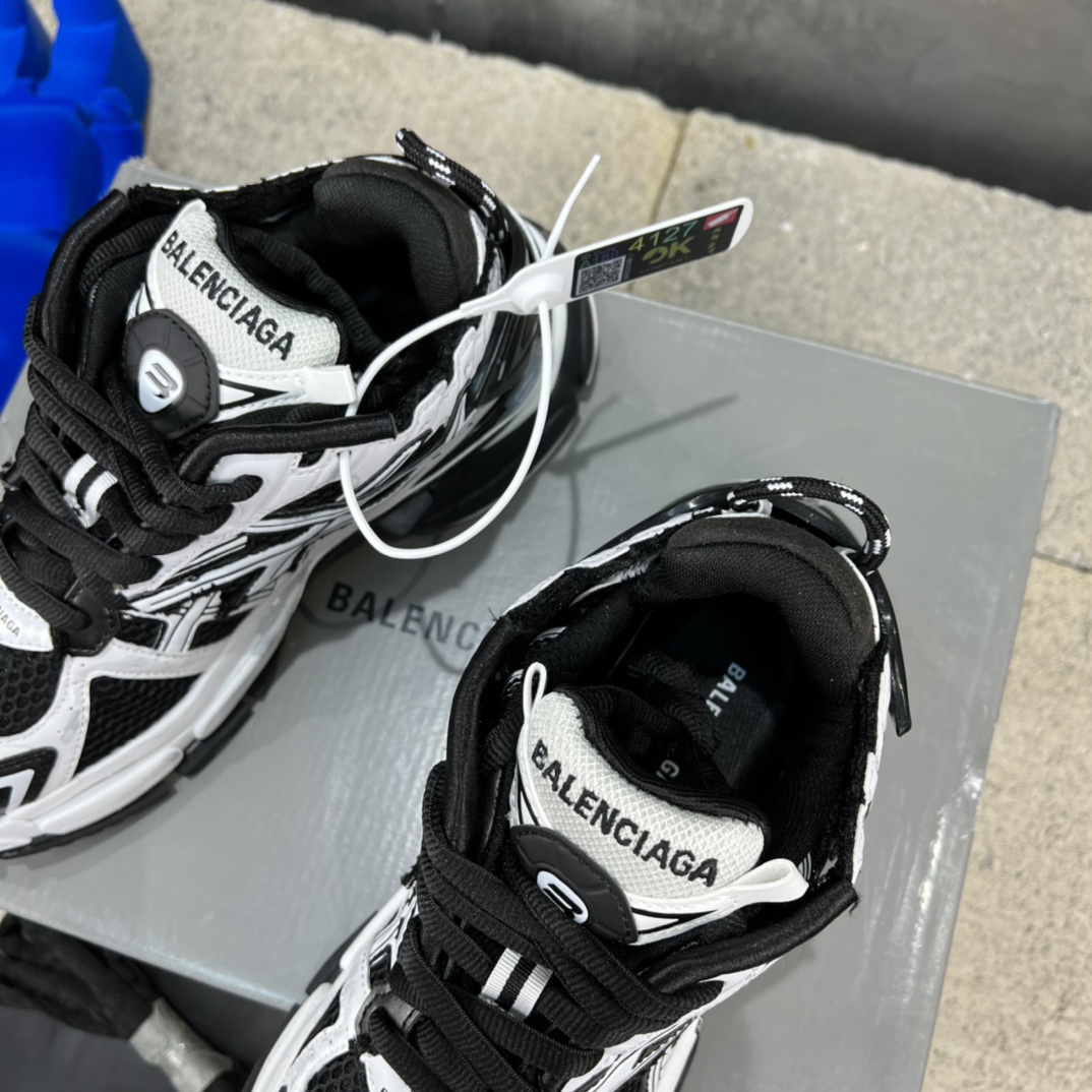 BALENCIAGA RUNNER
