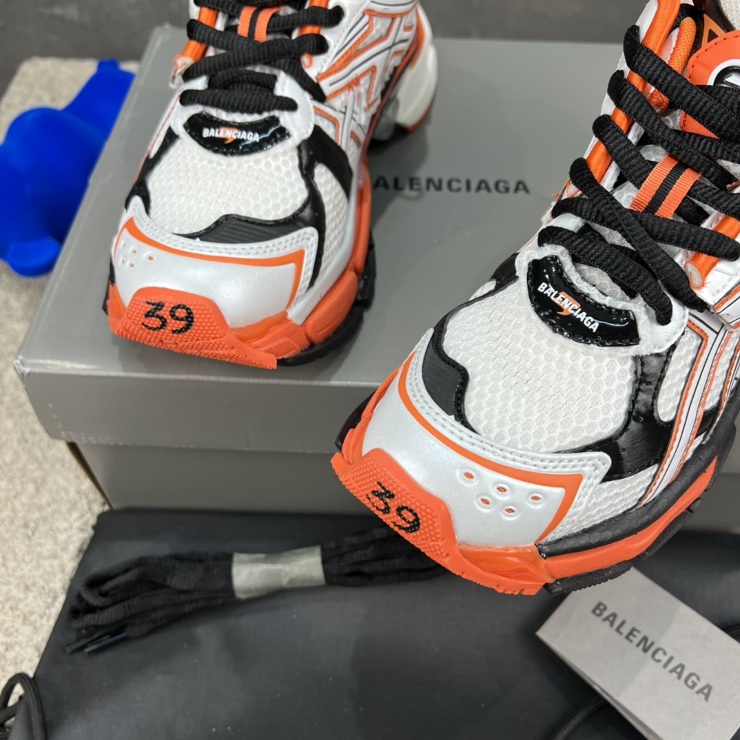 BALENCIAGA RUNNER