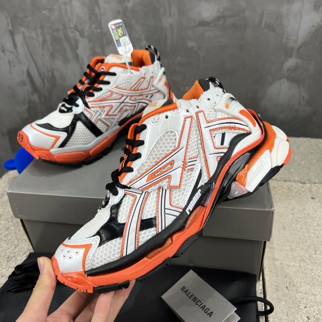 BALENCIAGA RUNNER