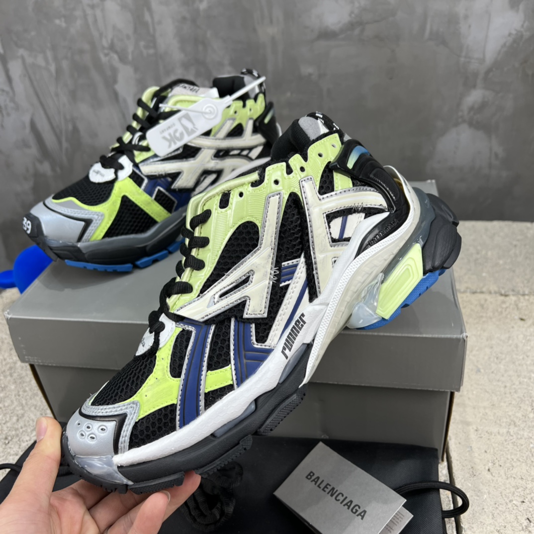 BALENCIAGA RUNNER