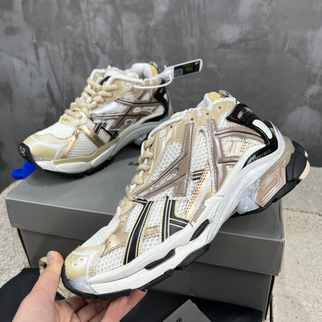 BALENCIAGA RUNNER