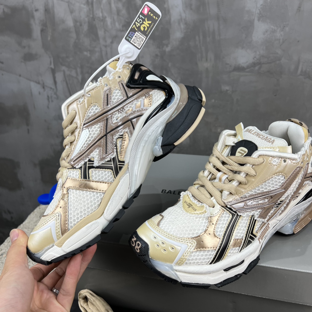BALENCIAGA RUNNER