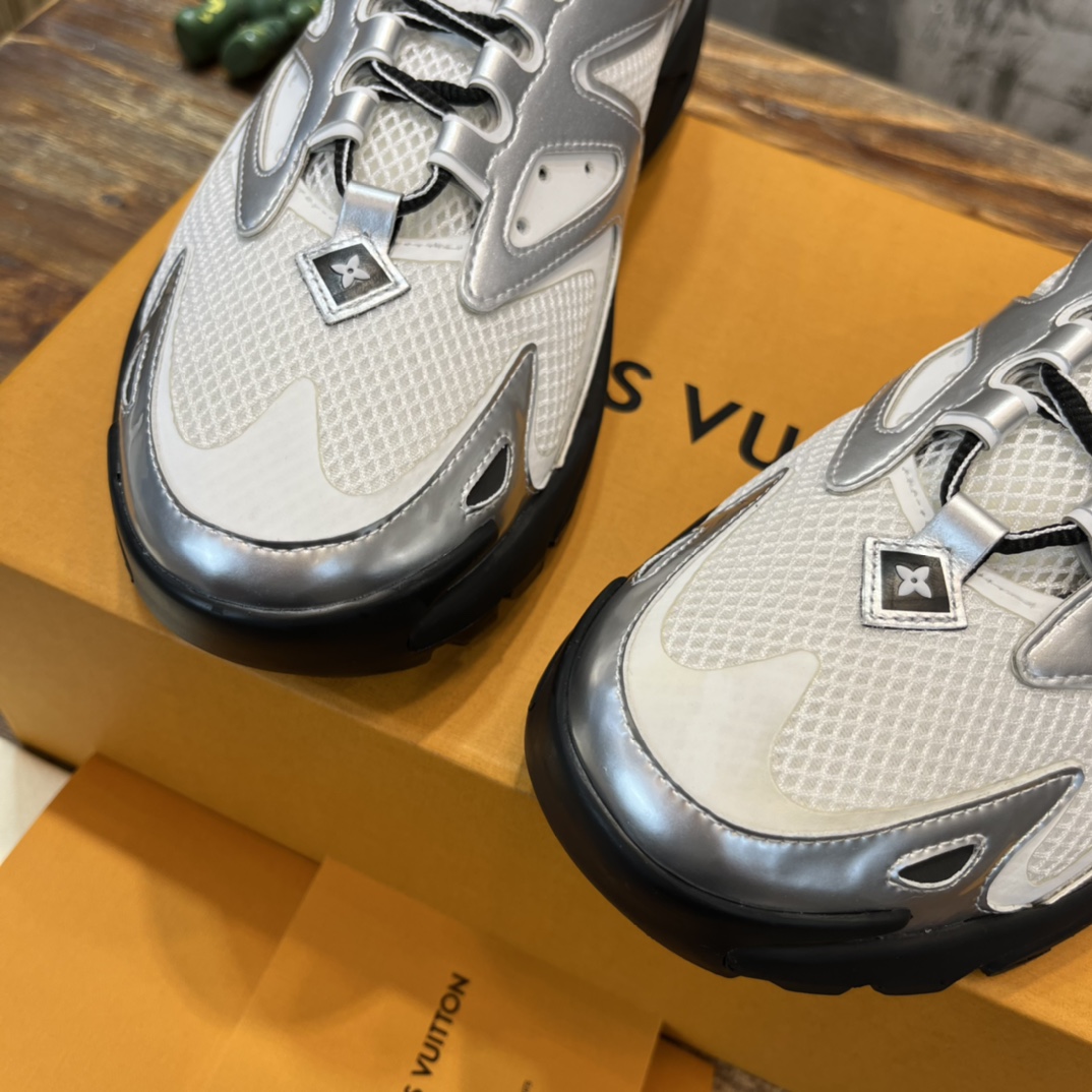 LV RUNNER TATIC