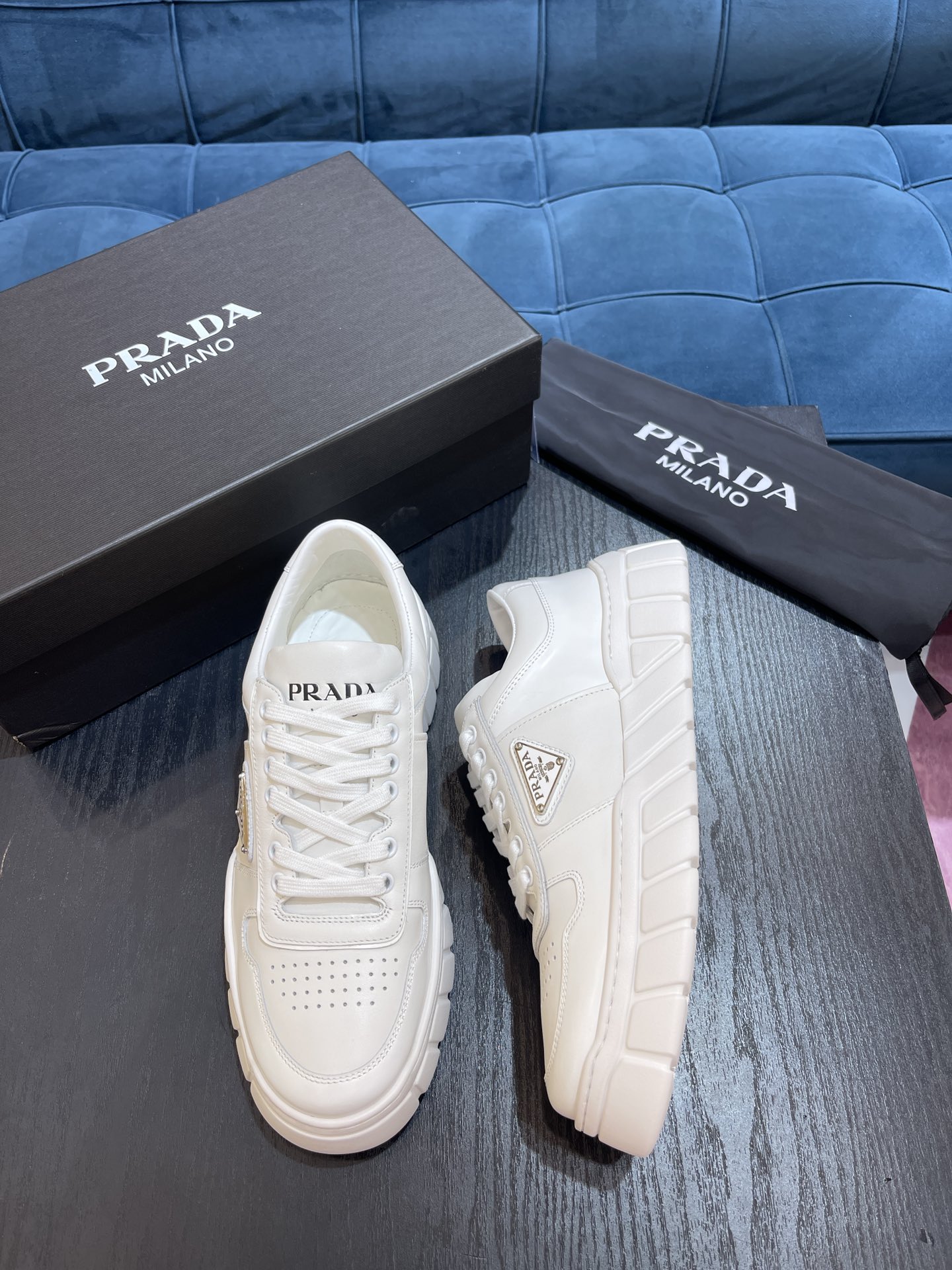 PRADA 