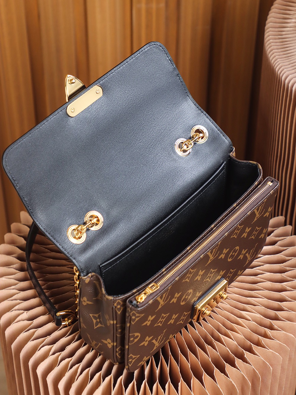 LV Marceau
