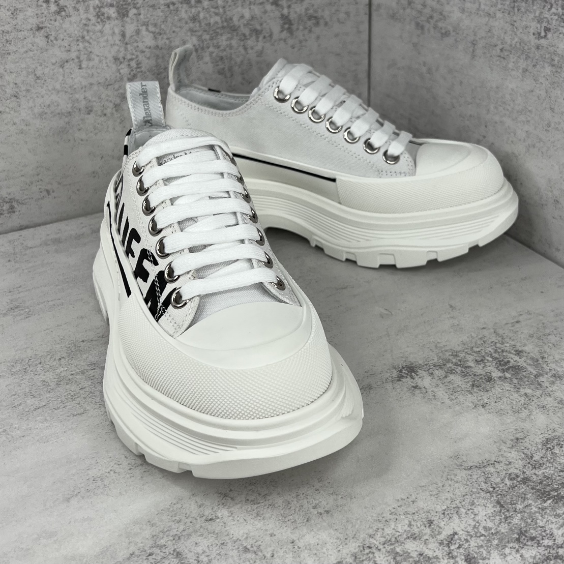 MCQUEEN SNEAKER 