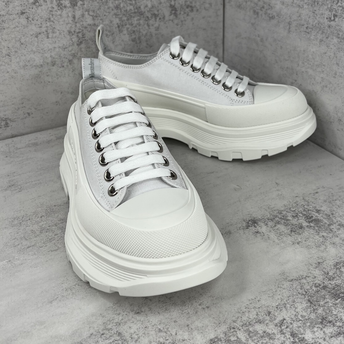 MCQUEEN SNEAKER 