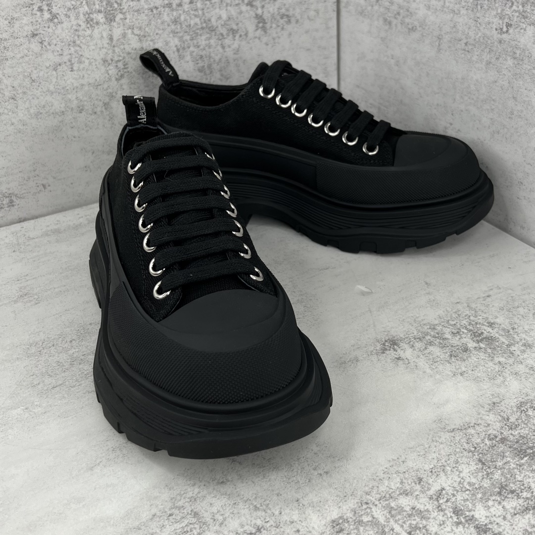 MCQUEEN SNEAKER 