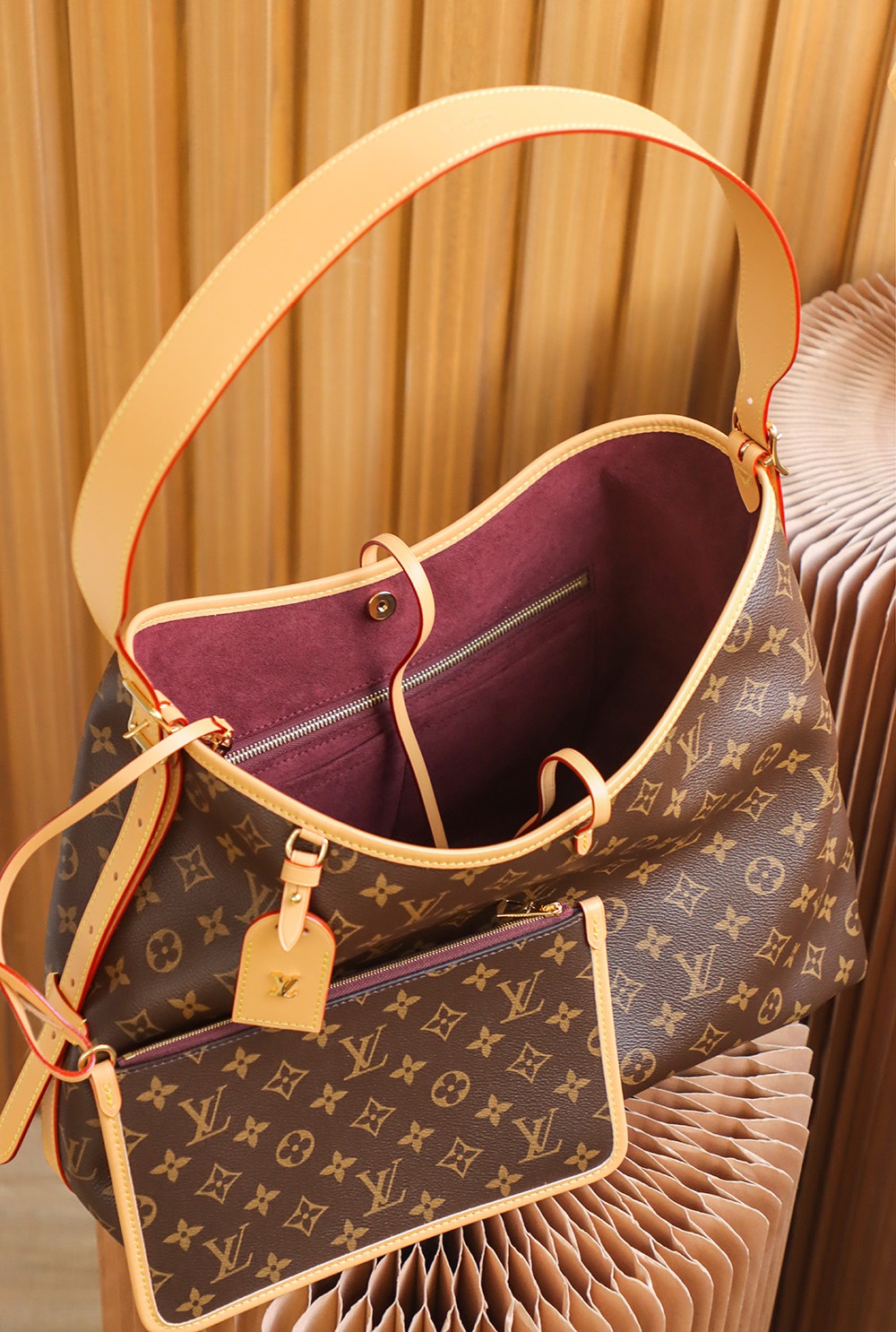 LV CARRYALL