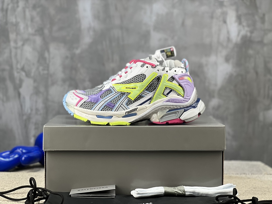 BALENCIAGA RUNNER