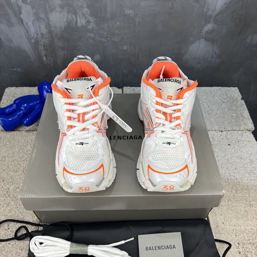 BALENCIAGA RUNNER