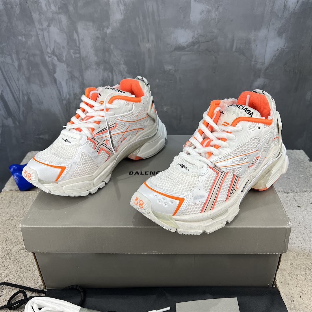 BALENCIAGA RUNNER