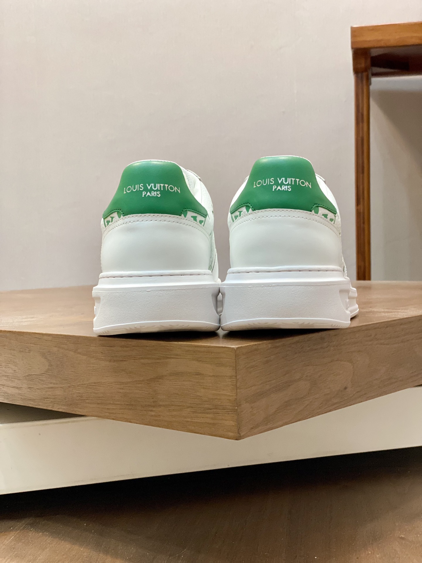 LV TRAINER
