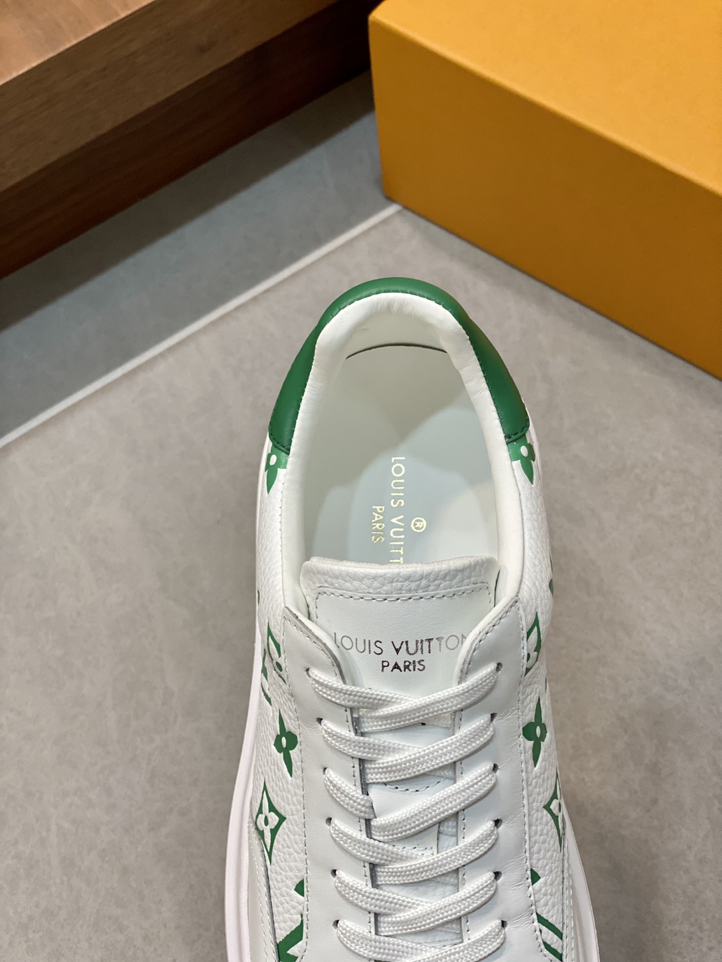 LV TRAINER
