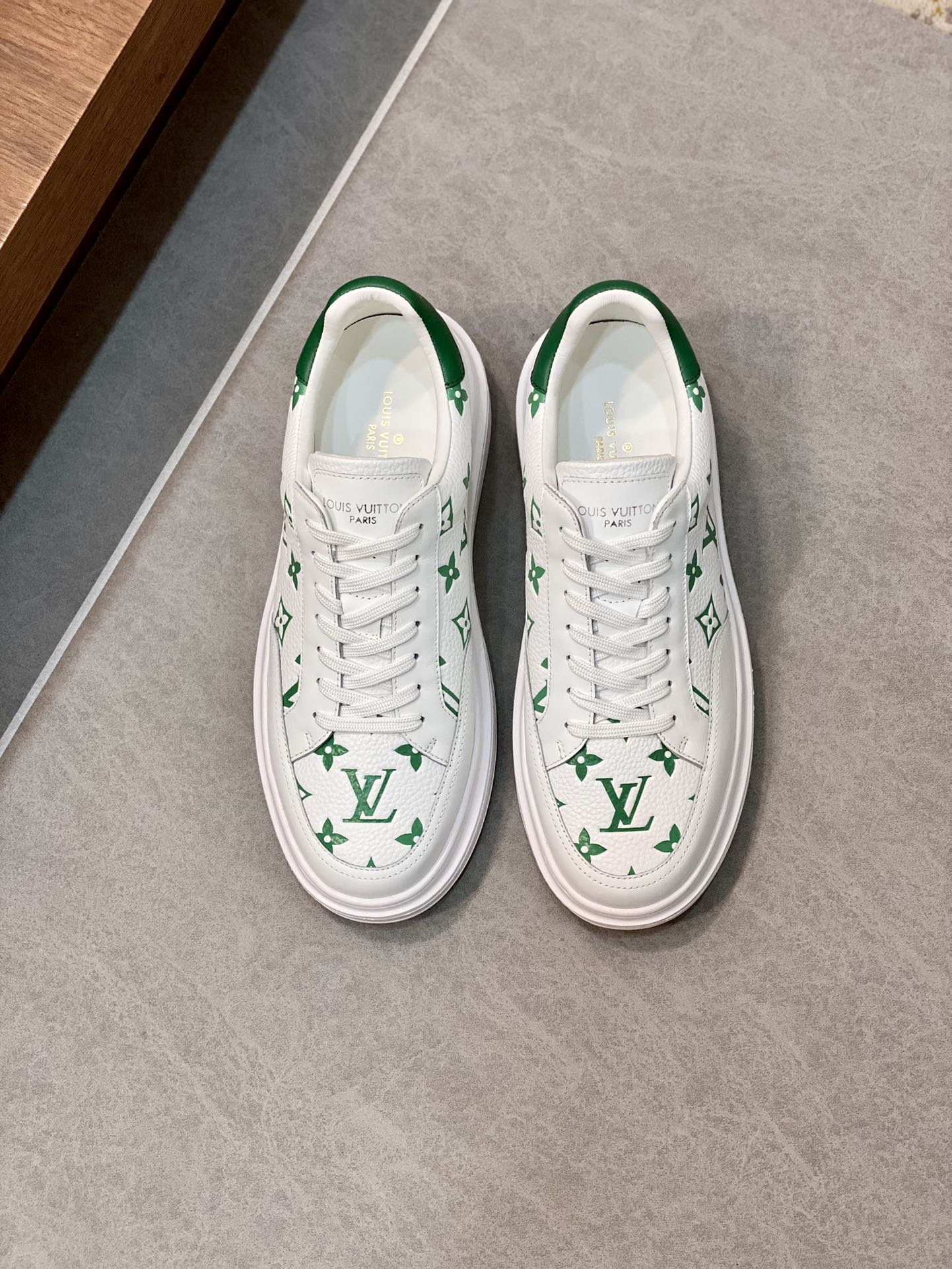LV TRAINER